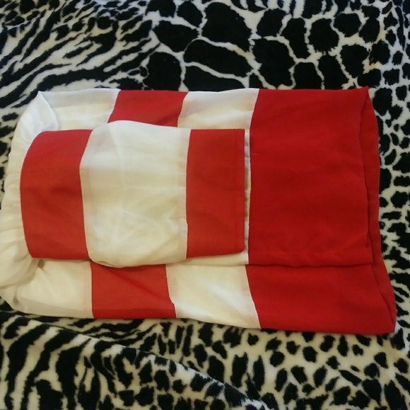 Lady's dress - Picture 3 of 4